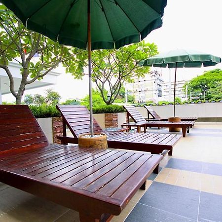 Laurel Suite Bangkok Exterior foto