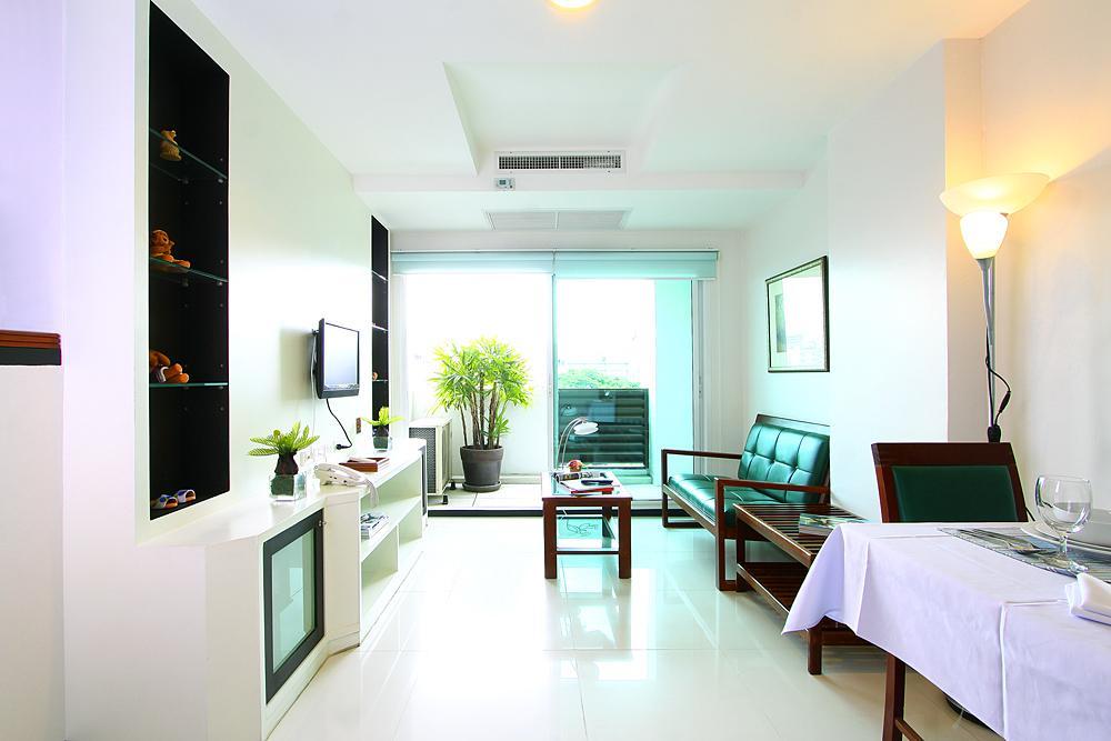 Laurel Suite Bangkok Habitación foto