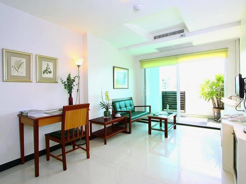 Laurel Suite Bangkok Exterior foto